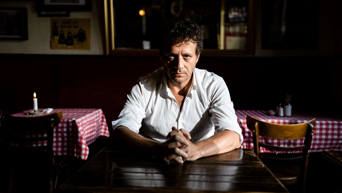 « Dans le bistrot de mes parents, j’ai vu aussi bien la misère morale que physique », se souvient Pierre Perret