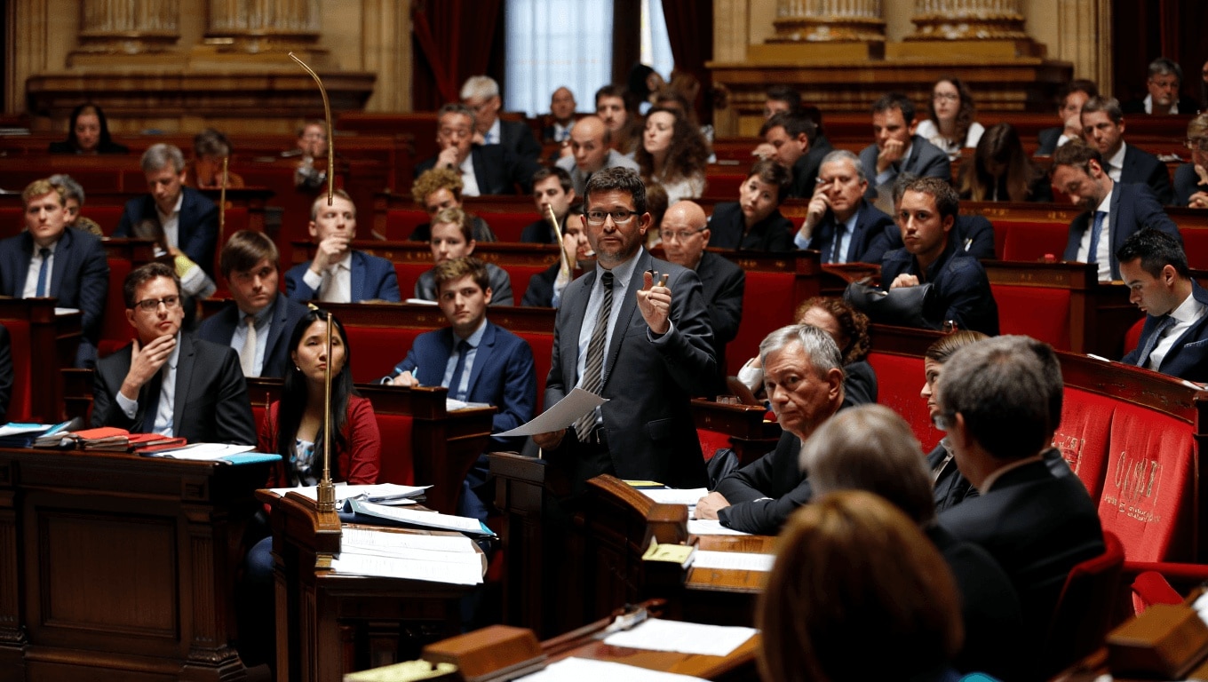 Travail le 1er mai : après son rejet à l’Assemblée, le texte file en commission mixte paritaire où députés et sénateurs devront s’accorder