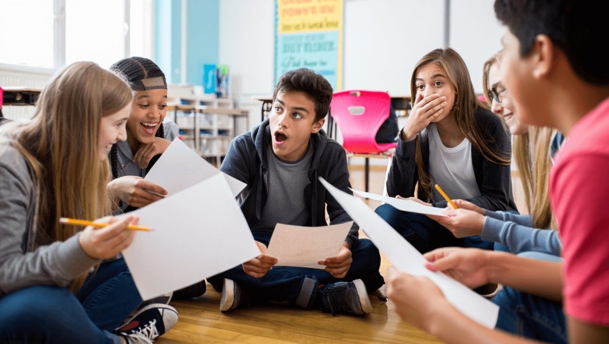 A Simple Game to Teach Effective Storytelling