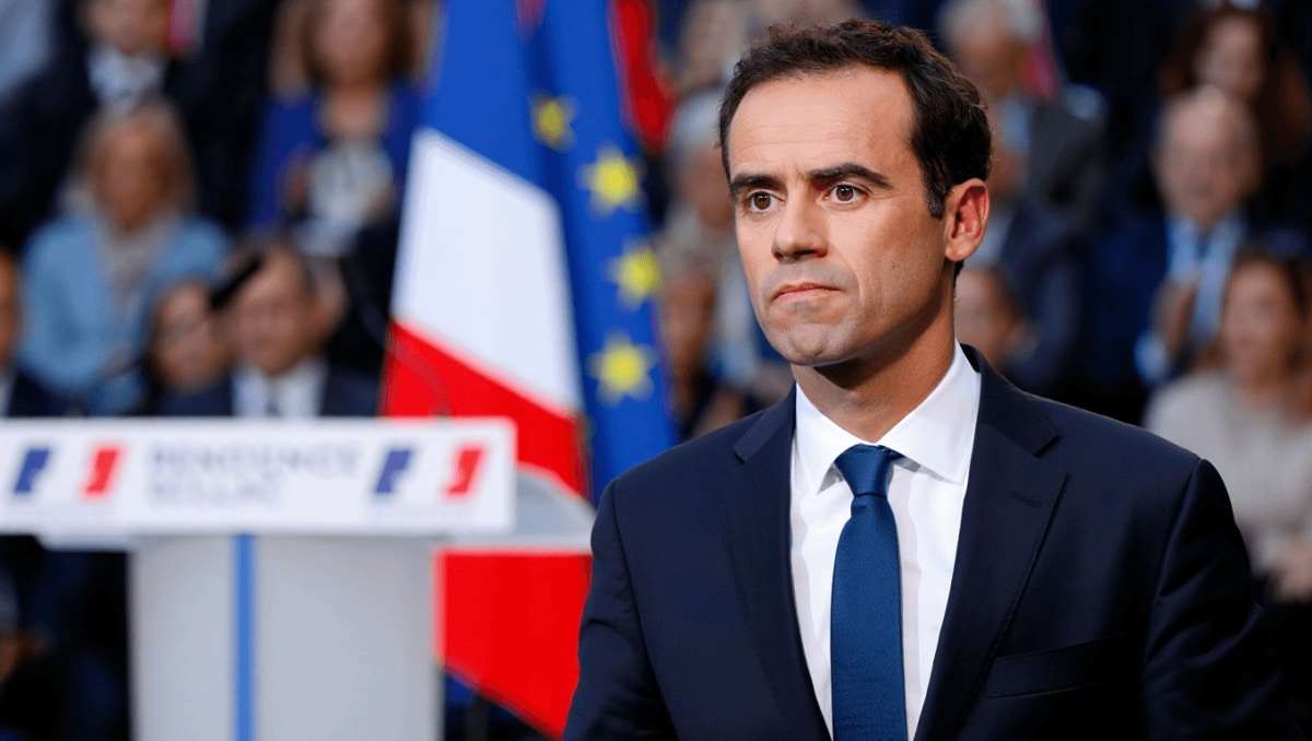 Gabriel Attal bientôt candidat à la présidentielle ? « Se précipiter me paraît totalement contreproductif », selon François Patriat, qui préconise d’« attendre l’automne »