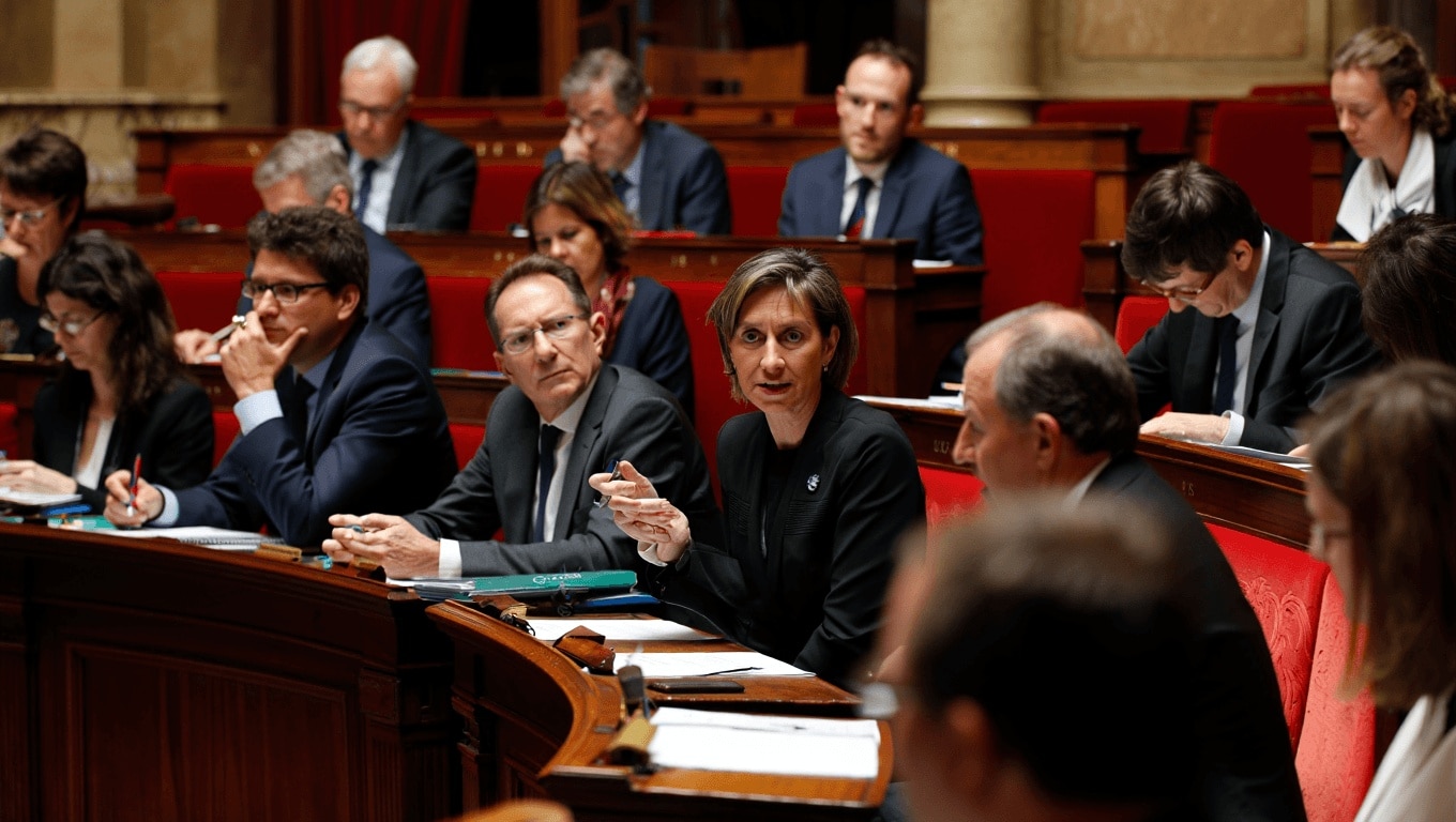 Pacte européen sur la migration et l’asile : les sénateurs alertent le gouvernement sur le « défi logistique et financier » de sa transposition dans le droit français