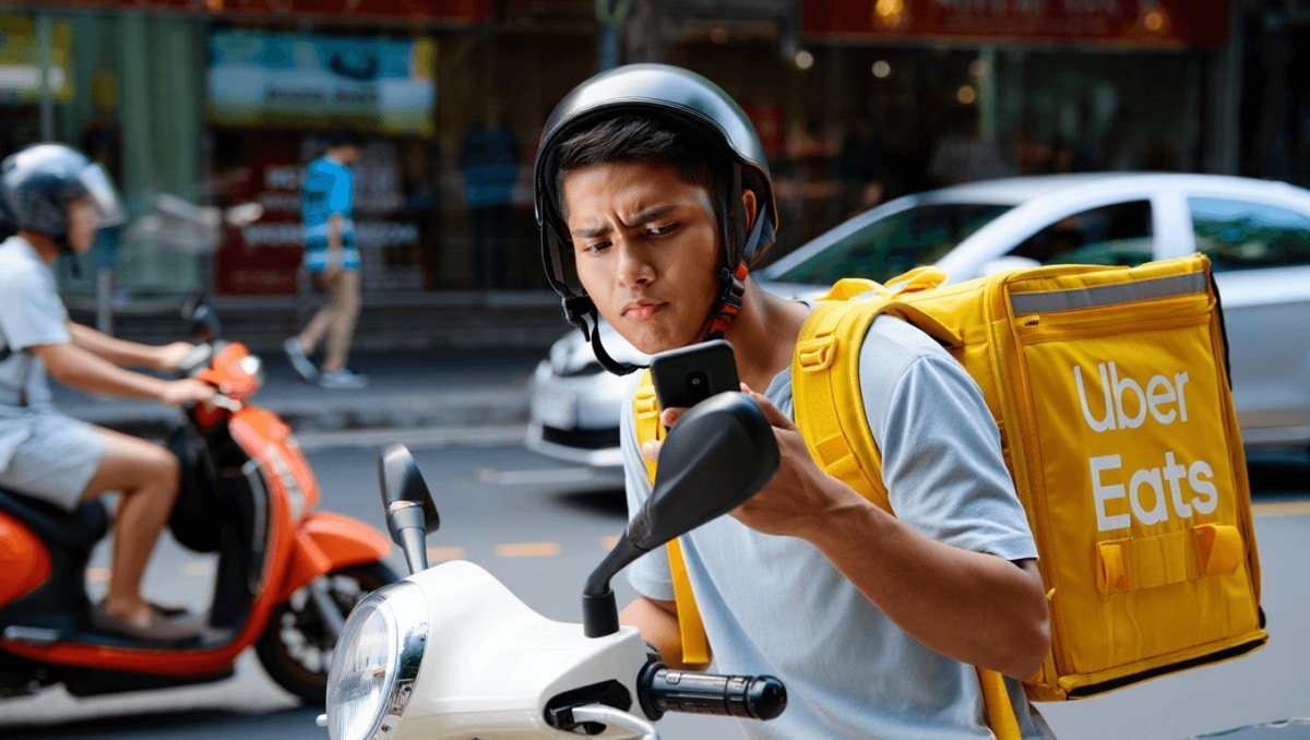 Livreur Uber Eats : quelles sont les assurances à souscrire ?