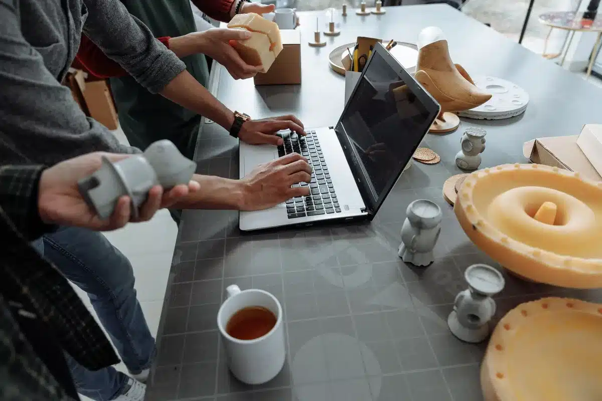 Prototype de produit minimal viable testé avec des clients réels pour valider une idée de business