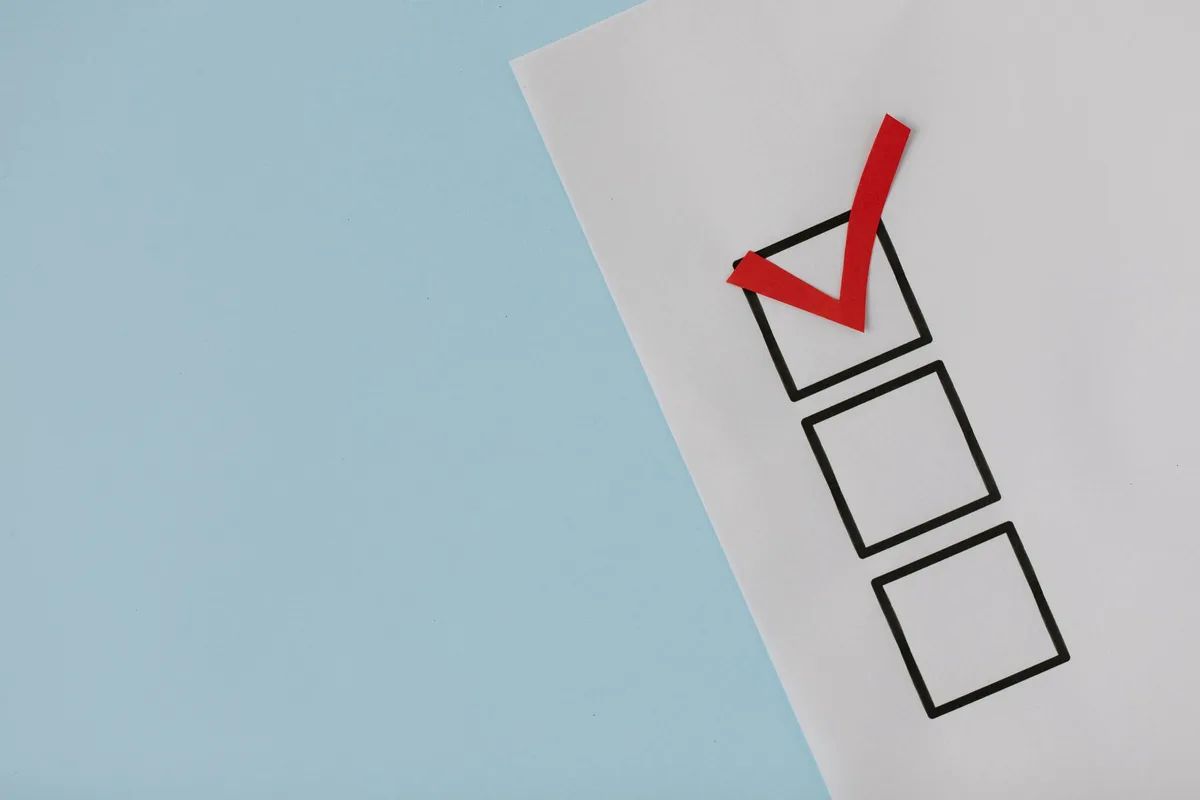 Liste de contrôle et grille d'évaluation pour sélectionner des matériels pédagogiques
