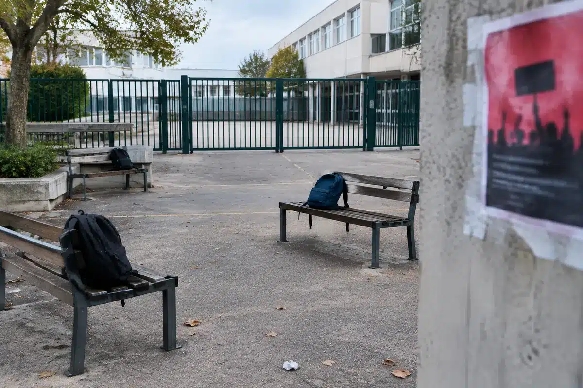 lycées: plus de 560 établissements paralysés, le gouvernement sous pression